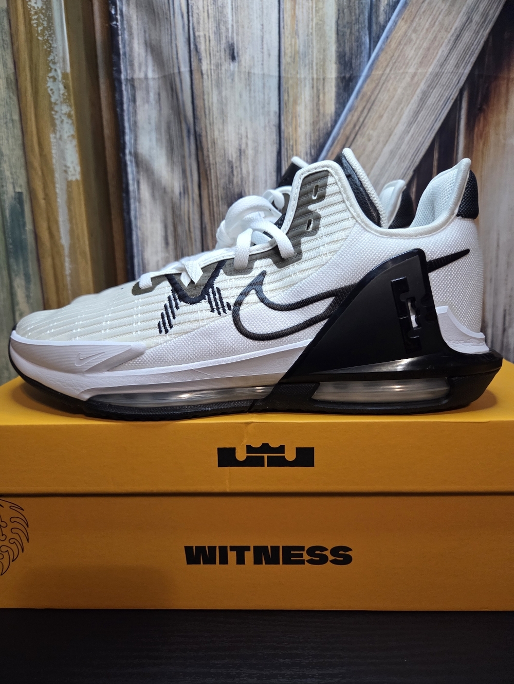 NIB Nike LeBron Witness VI 6 TB White Black "Panda" Mens Size 11.5